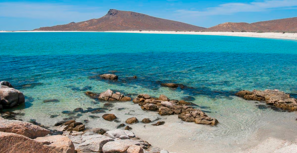 Anuncia López Obrador el cambio de nombre del Mar de Cortés