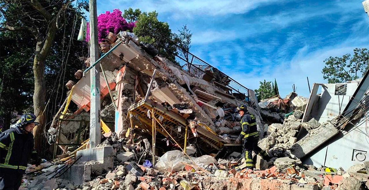 Explosión por acumulación de gas causa derrumbe de casa en Tlalpan; seis personas resultan heridas