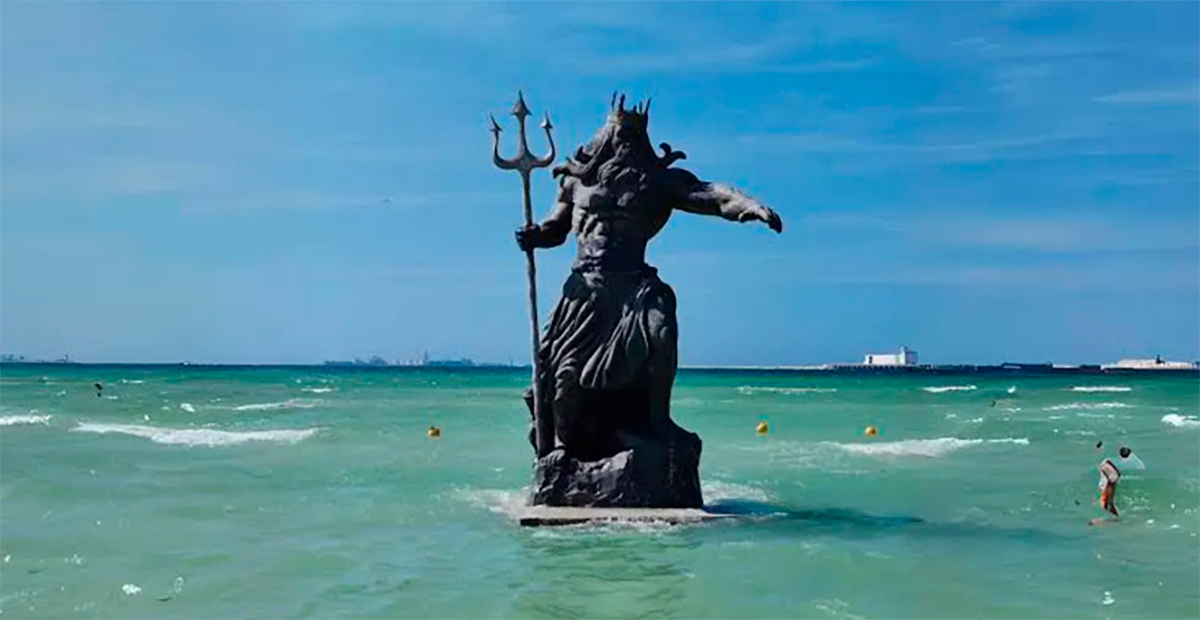 Profepa clausura temporalmente la estatua de Poseidón en Progreso, Yucatán