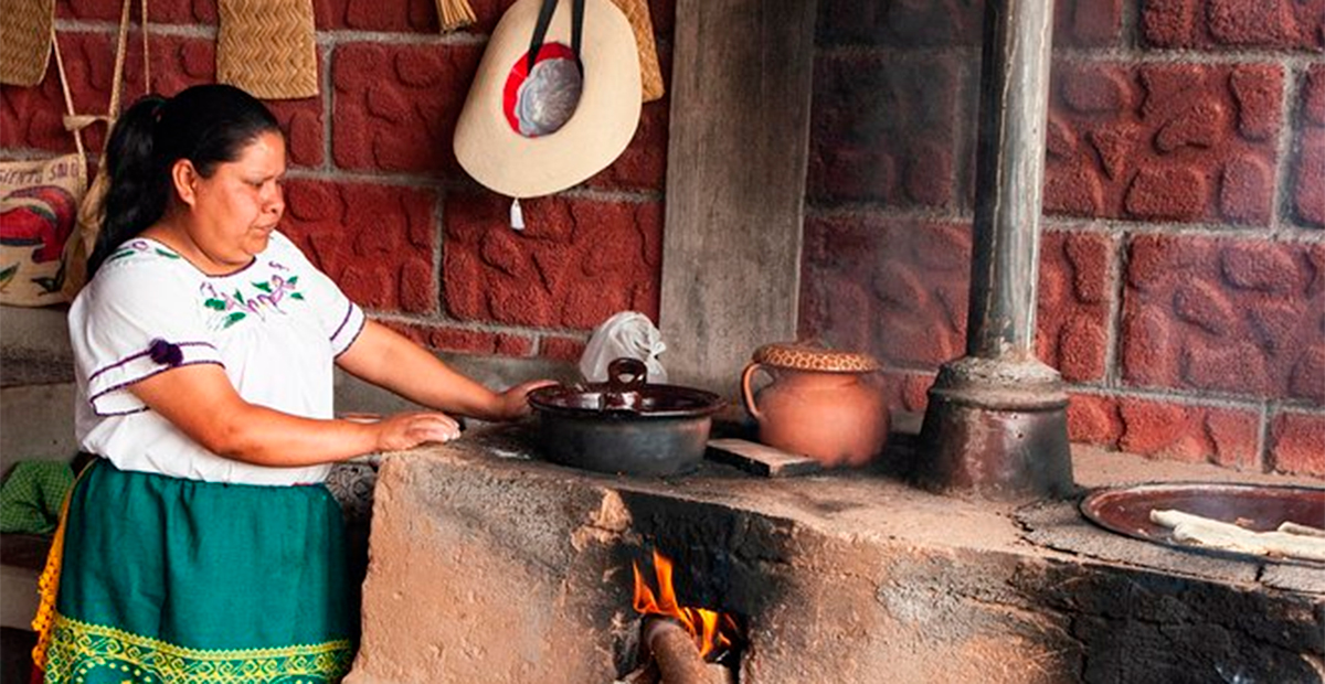 Advierten cocineras tradicionales sobre la pérdida de ingredientes para platillos en la gastronomía mexicana