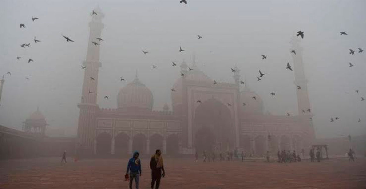 Nueva Delhi impone medidas drásticas contra la contaminación; vuelos y actividades afectadas por el smog