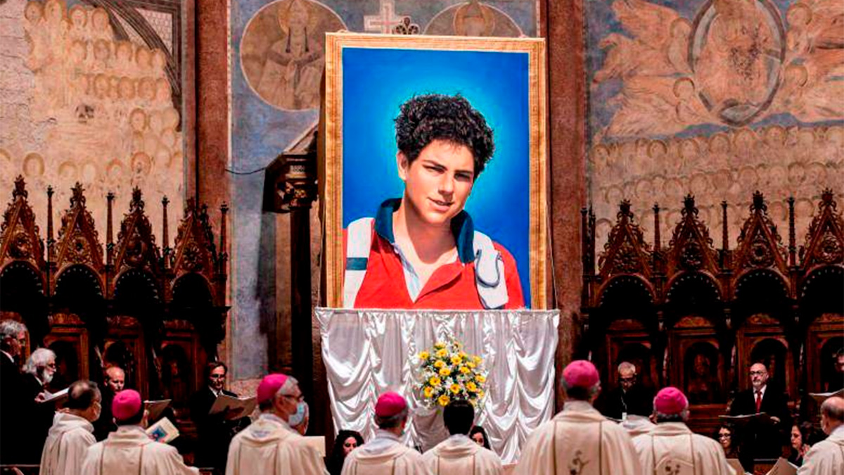 Vaticano aplaza canonización de Carlo Acutis tras la muerte del Papa Francisco
