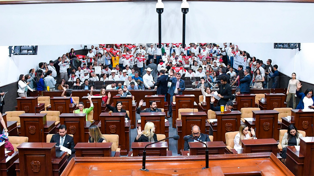 Congreso de Aguascalientes declara patrimonio cultural a la tauromaquia y restringe difusión de narcocorridos