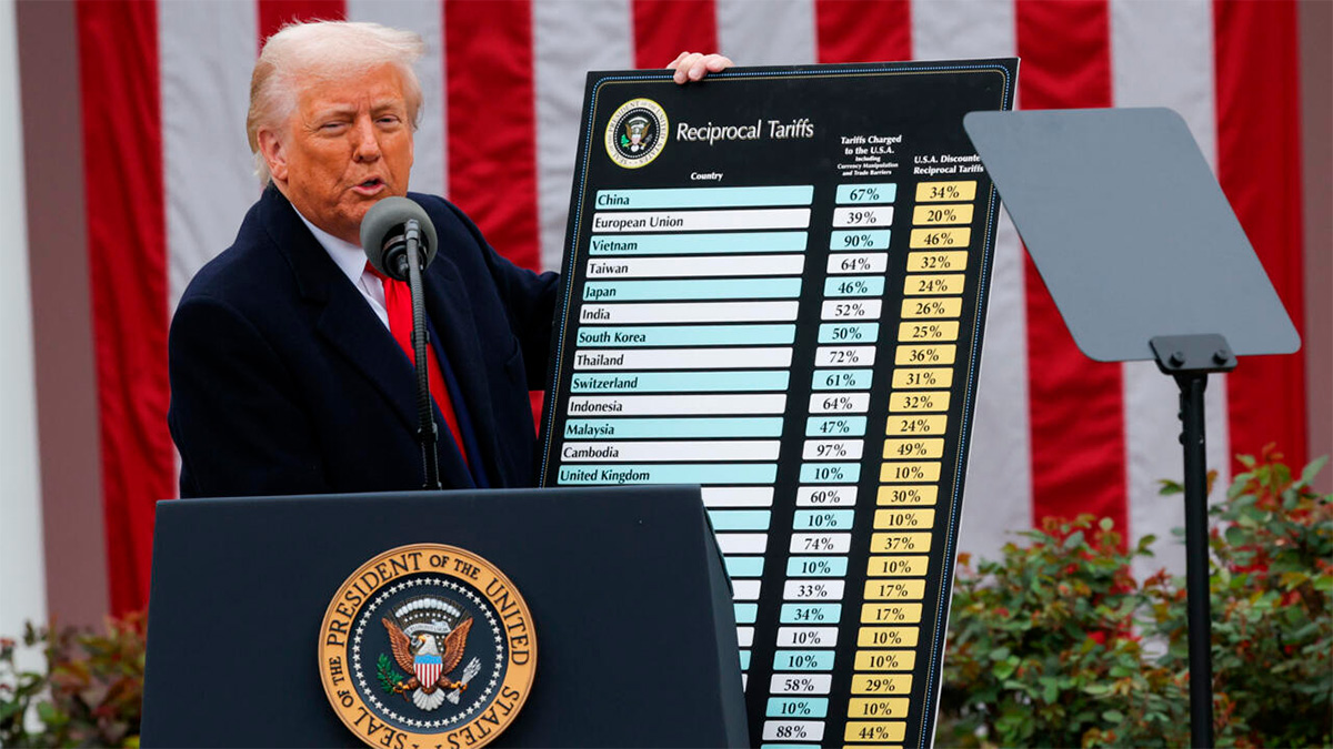 Trump insiste en regreso de plantas automotrices a EE. UU., pese a elogios hacia Sheinbaum