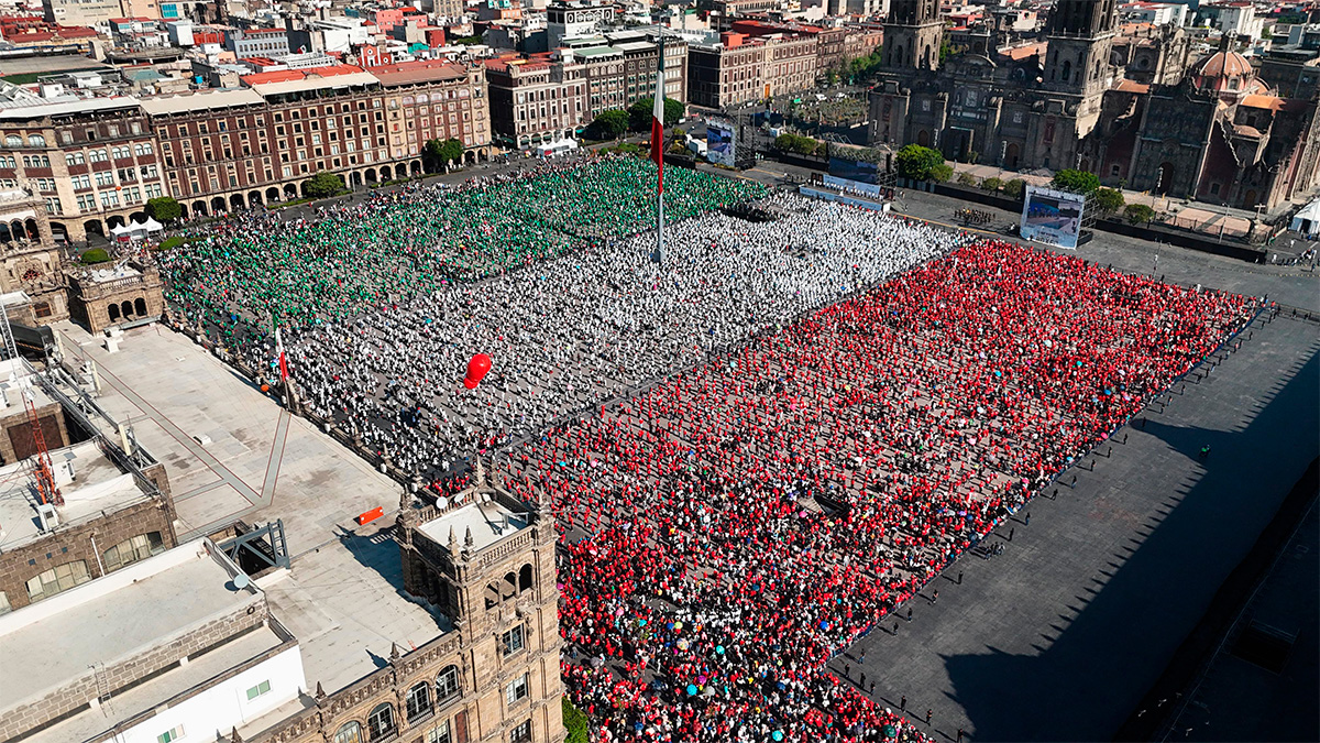 Asisten clase Nacional de Boxeo más de 42 mil asistentes en el Zócalo