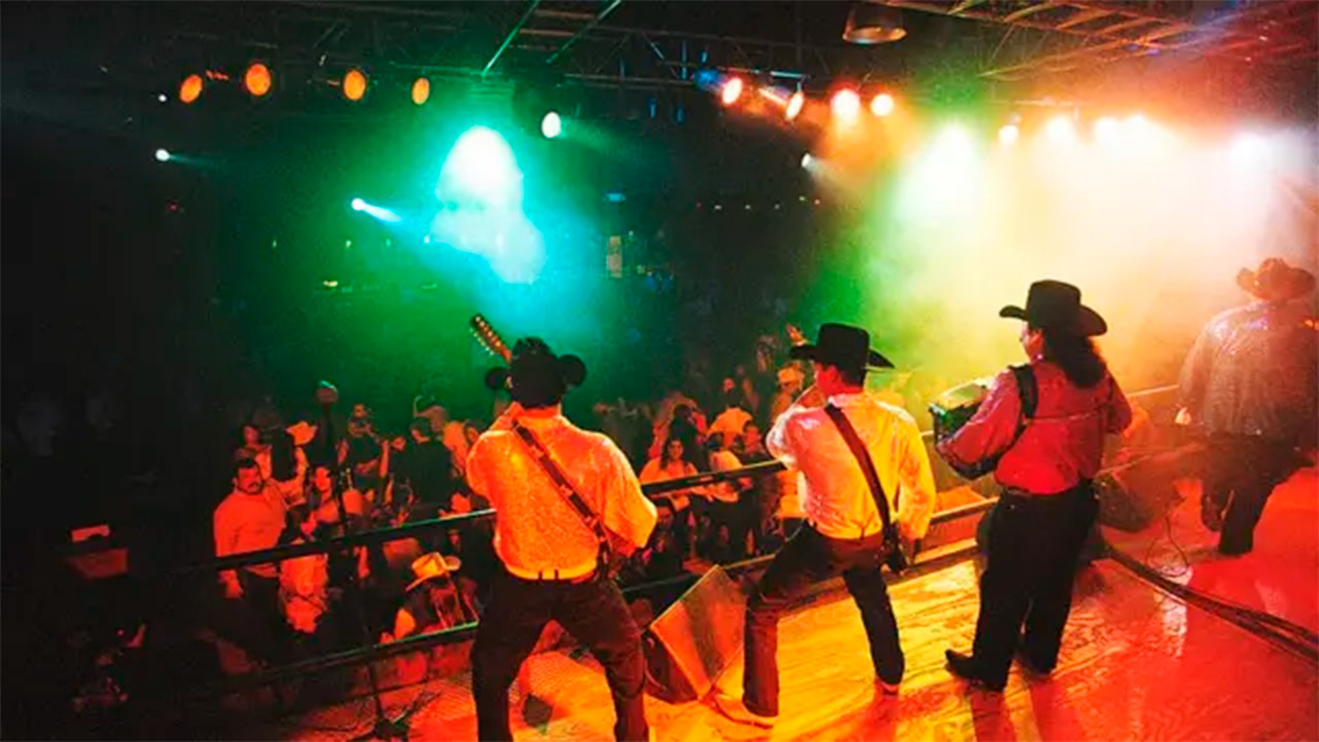 Michoacán prohibirá conciertos con narcocorridos y eventos que hagan apología del delito