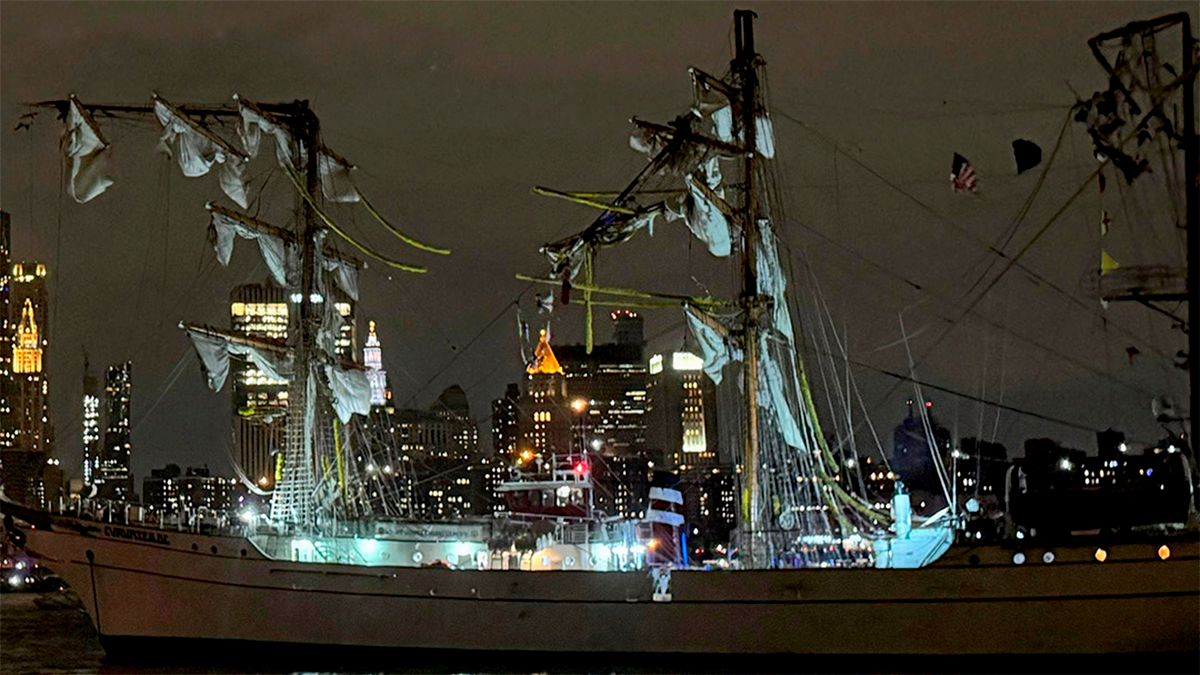 Tragedia en Nueva York: Buque Escuela “Cuauhtémoc” choca con el Puente de Brooklyn