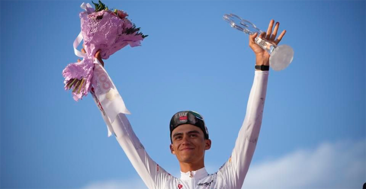 Simon Yates conquista el Giro Italia 2025; Isaac del Toro, histórico segundo lugar para México