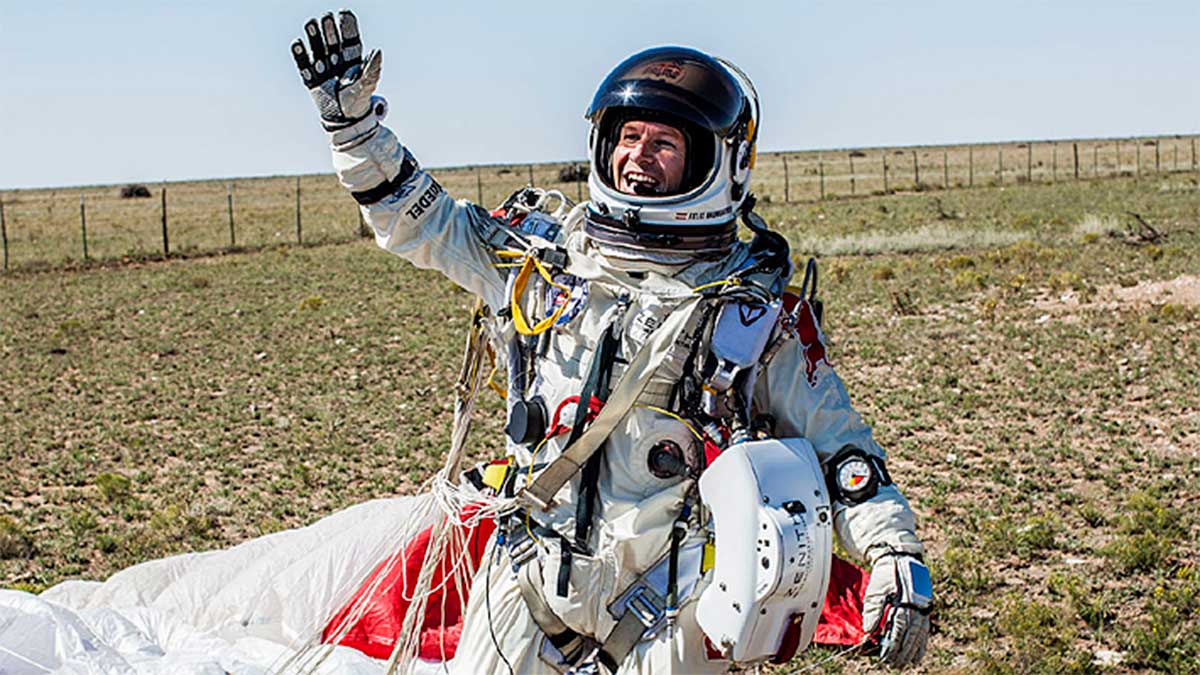 Muere Felix Baumgartner, leyenda del paracaidismo extremo, en accidente de parapente en Italia