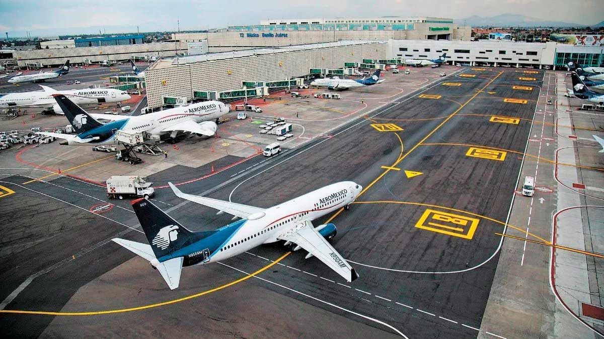 Evitan tragedia aérea en CDMX: dos aviones estuvieron a punto de colisionar en pista