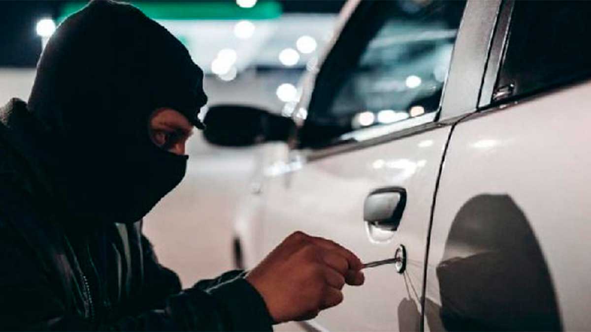 Presentan la lista de los autos más robados en México; se hurtan 166 vehículos asegurados al día
