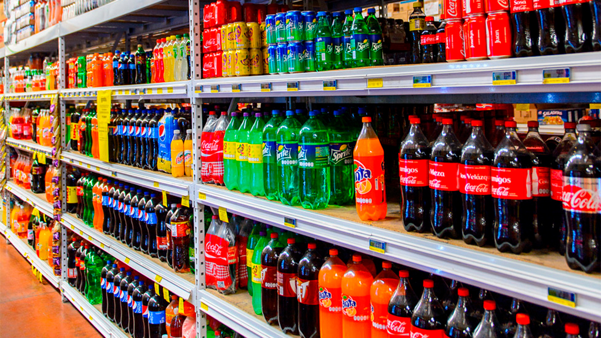 Gobierno federal busca aumentar el impuesto a bebidas azucaradas