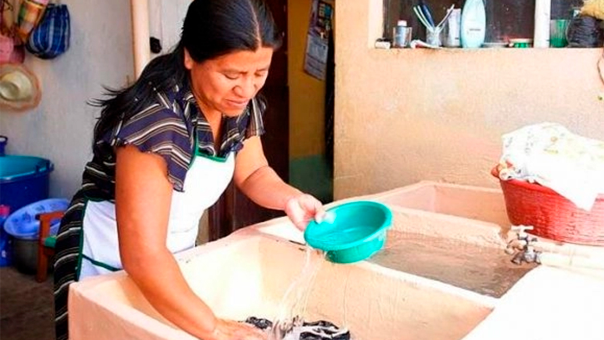 Inegi: Mujeres destinan 64.8% de su tiempo al trabajo no remunerado