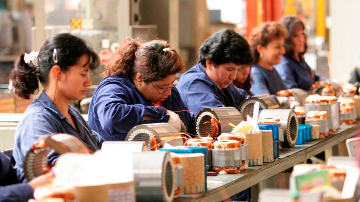 Mexicanos trabajan más, pero con menor productividad y mayor estrés