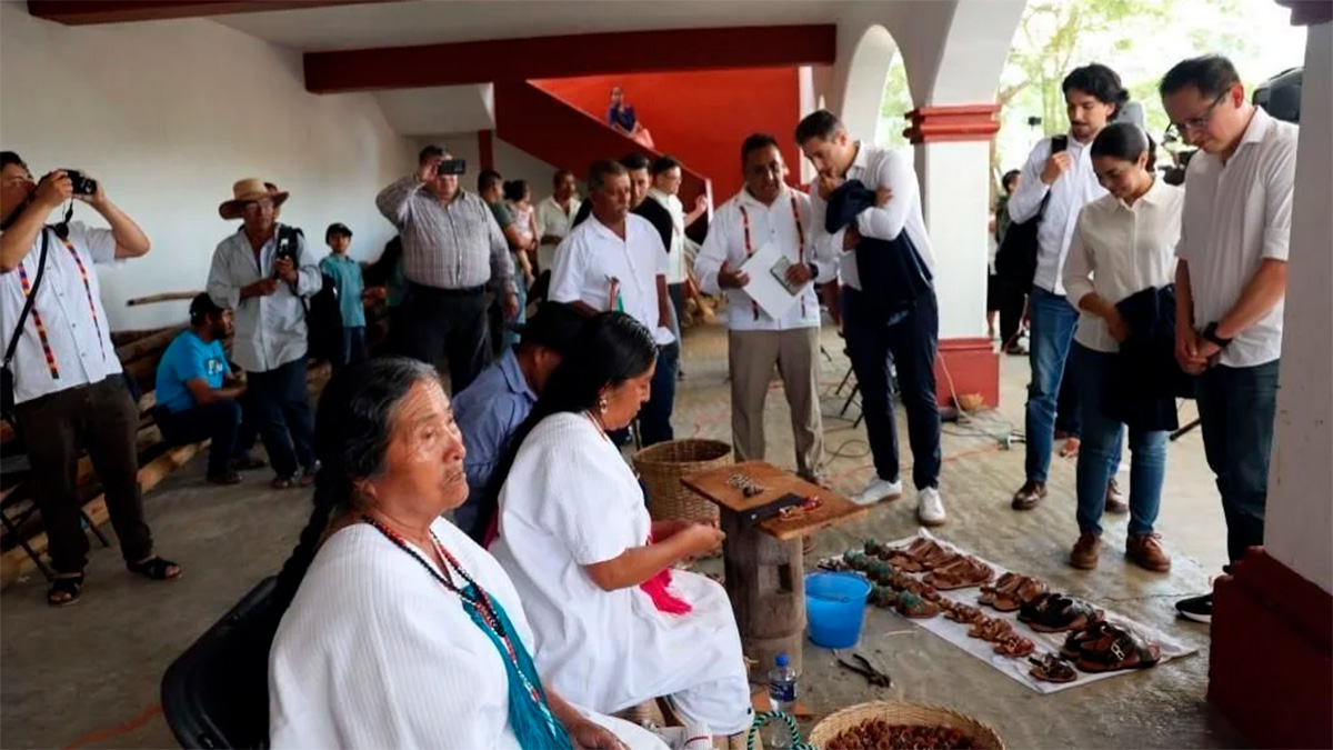 Adidas ofrece disculpa pública a comunidad zapoteca por uso del huarache de Yalalag