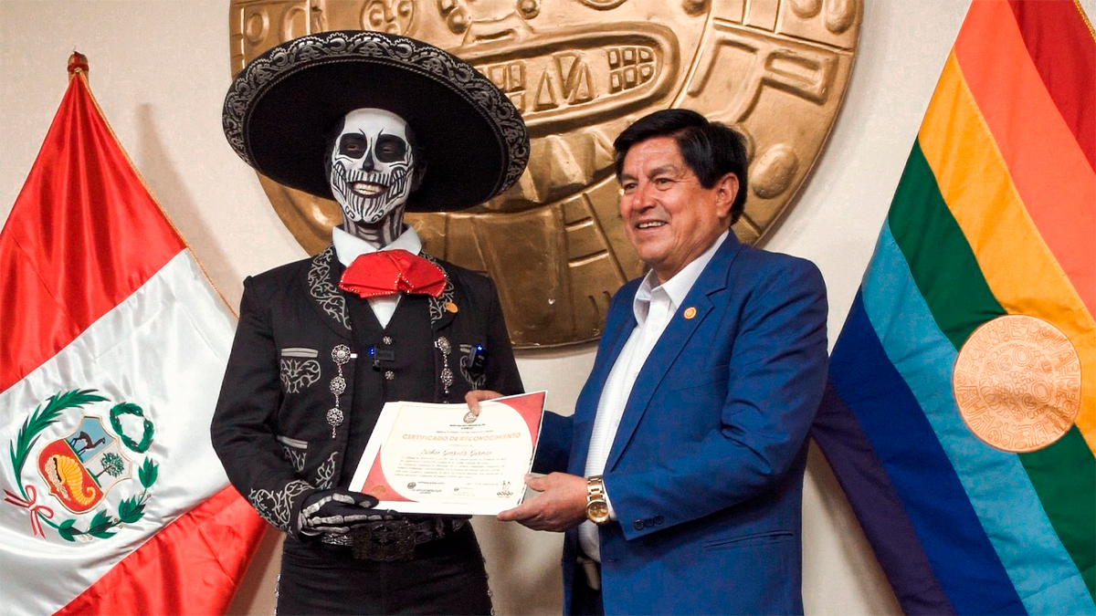 ‘El Charro González’ conquista Perú: influencer mexicano recibe reconocimientos por promover el turismo cultural