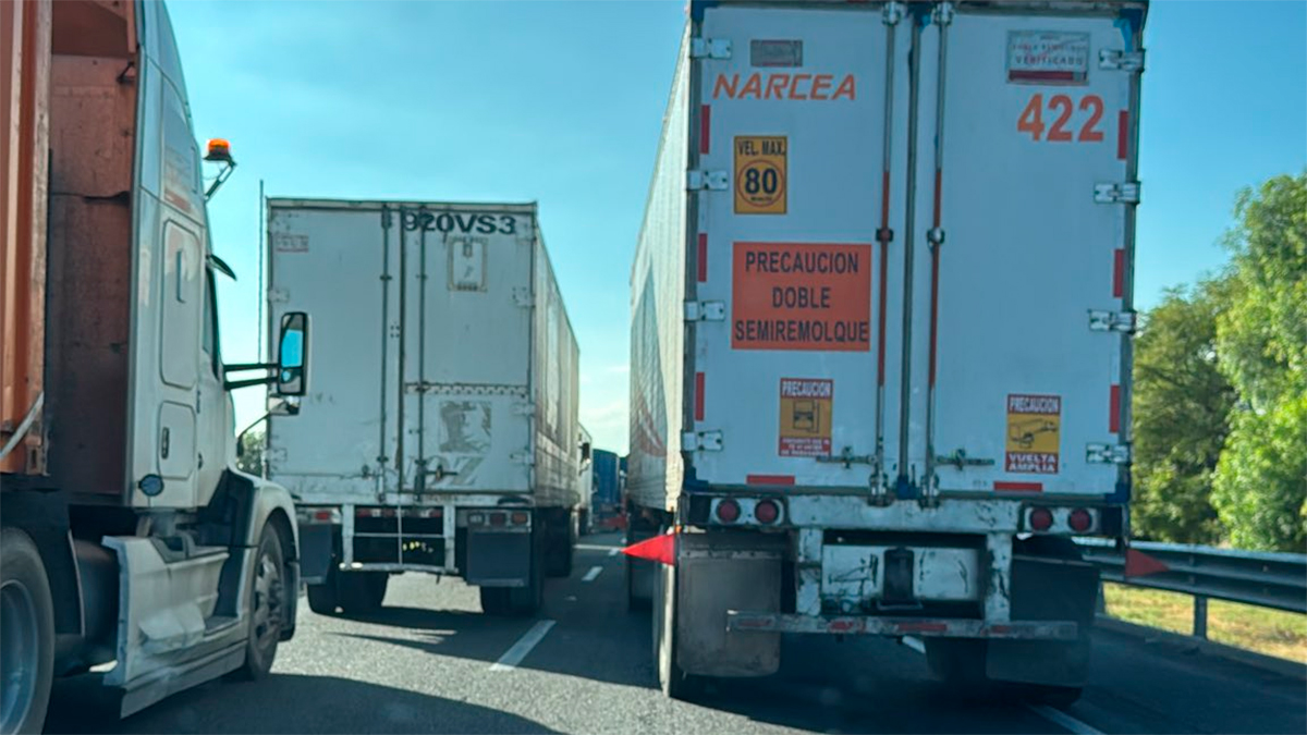 Bloqueos carreteros dejan pérdidas por más de 2,300 millones de pesos en México, alerta Canacintra