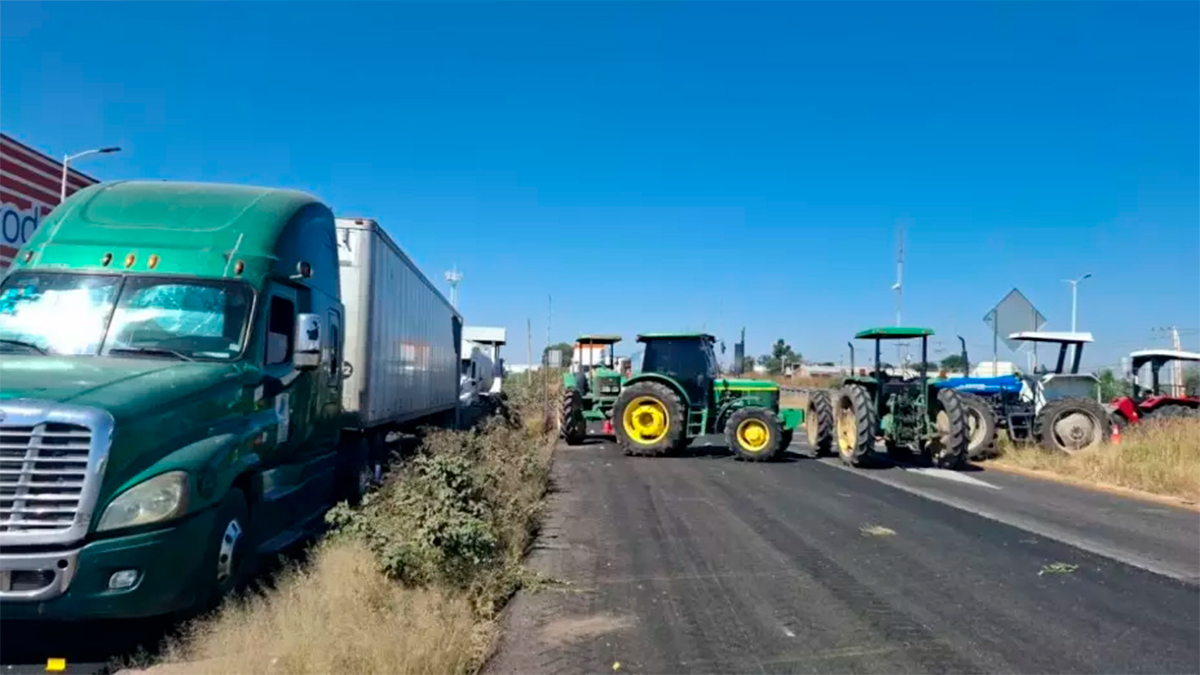Bloqueos carreteros dejan pérdidas por más de 2,300 millones de pesos: Canacintra exige evitar nuevos paros
