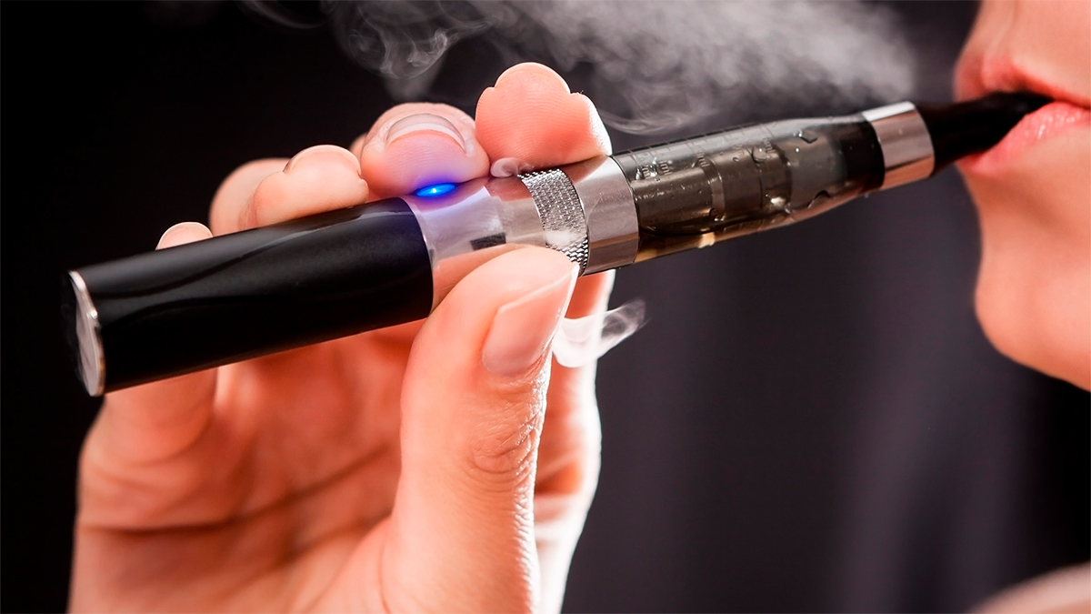 Más de 15 millones de adolescentes ya consumen cigarrillos electrónicos, advierte la OMS