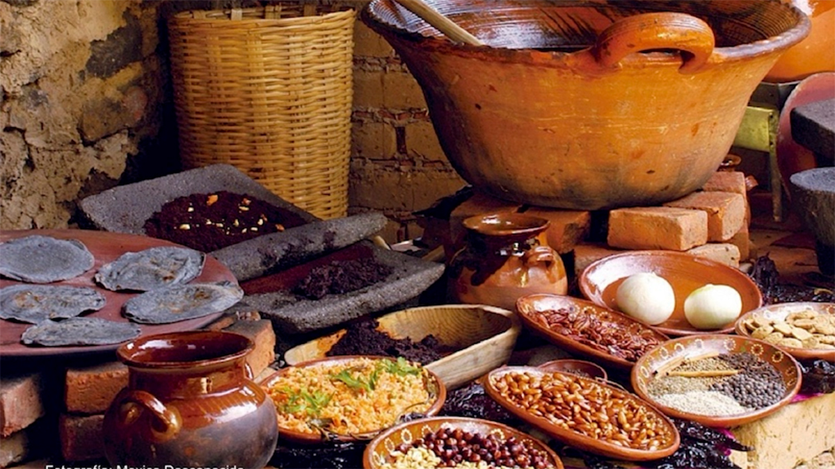 Mujeres indígenas rescatan la medicina y la dieta tradicional mexicana para combatir enfermedades crónicas