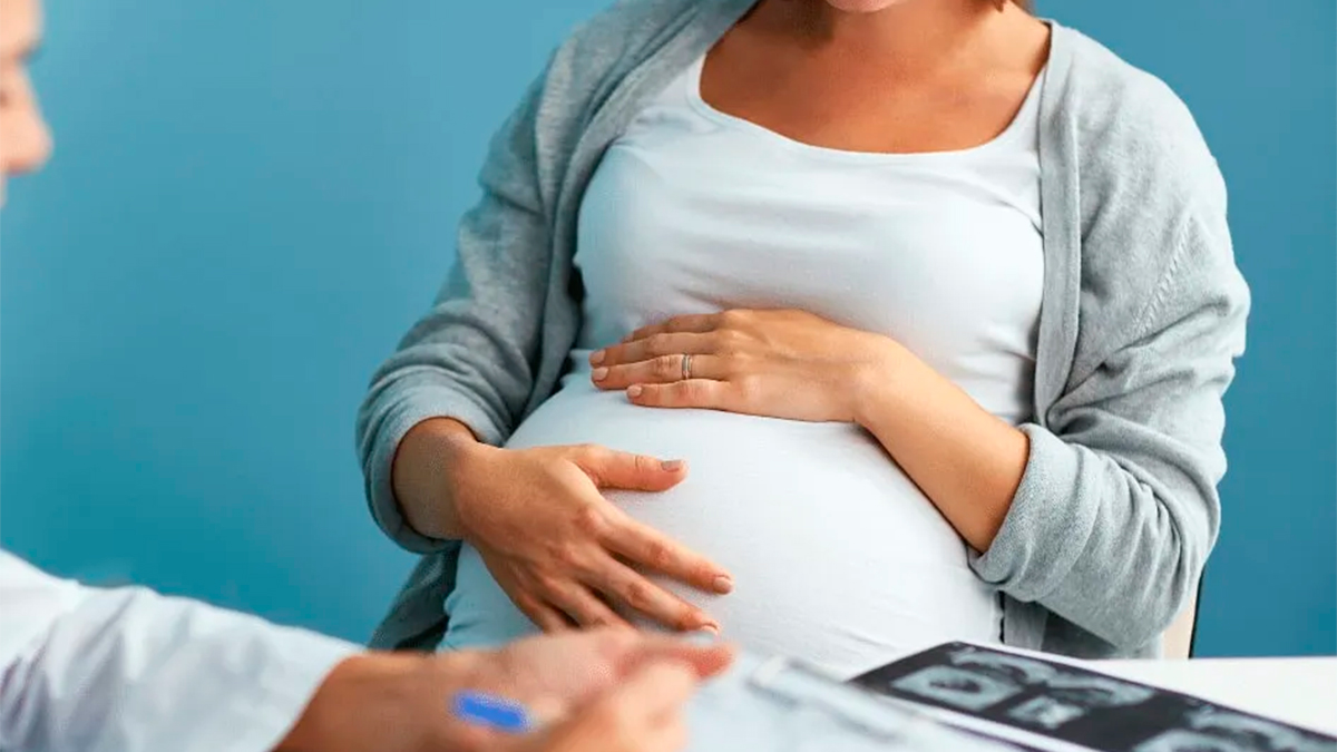 Mujeres con COVID-19 durante el embarazo tienen mayor riesgo de trastornos del desarrollo cerebral