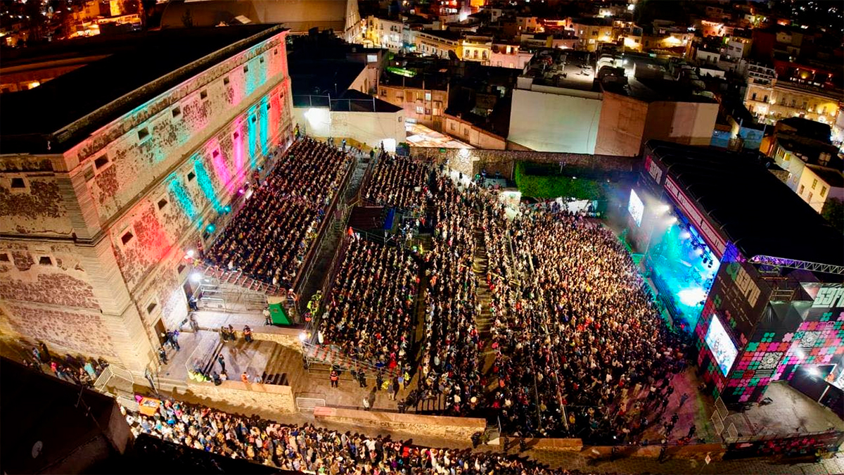 El Cervantino cierra su 53ª edición con más de 3,400 artistas y una asistencia récord de 330 mil personas