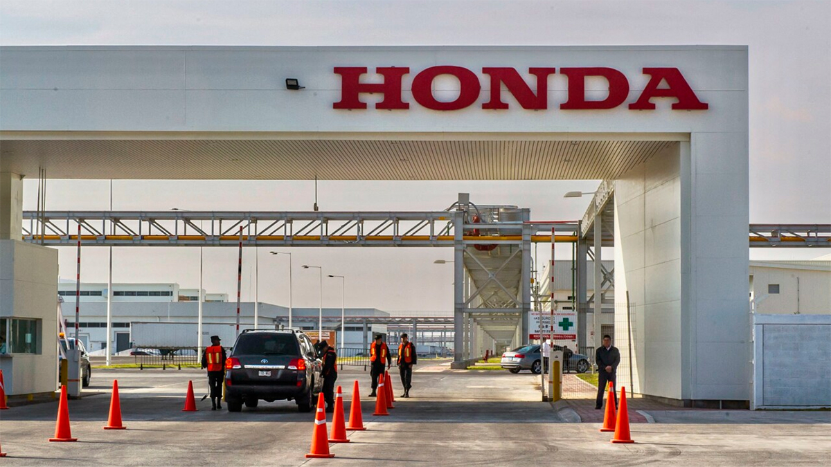 Honda suspende producción de vehículos en México por escasez de semiconductores