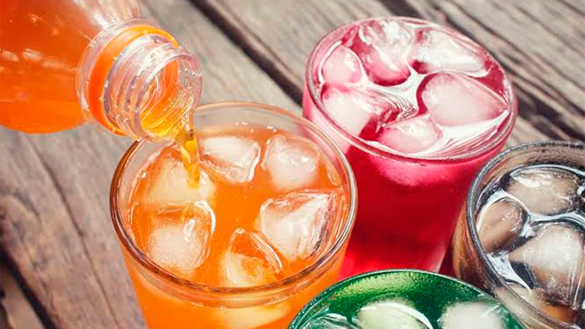 Industria refresquera anuncia reducción de azúcar en bebidas ante impuestos
