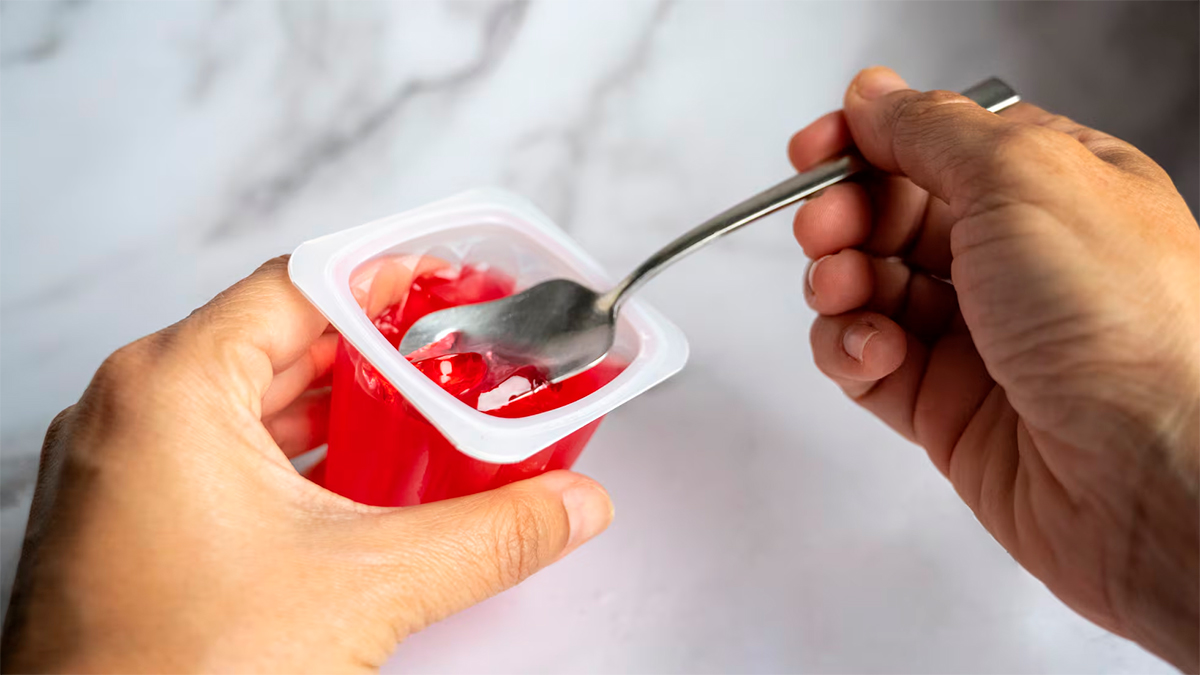 Cofepris prohibirá el colorante rojo 3 en México por representar un riesgo para la salud