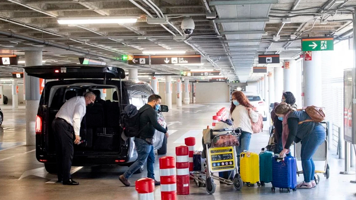 Jueza federal permite a Uber operar sin restricciones en los aeropuertos de México