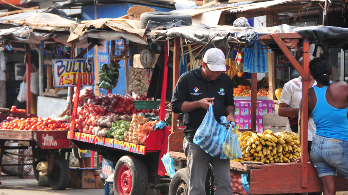 Empleo informal alcanza su nivel más alto en tres años y desplaza al trabajo formal en México