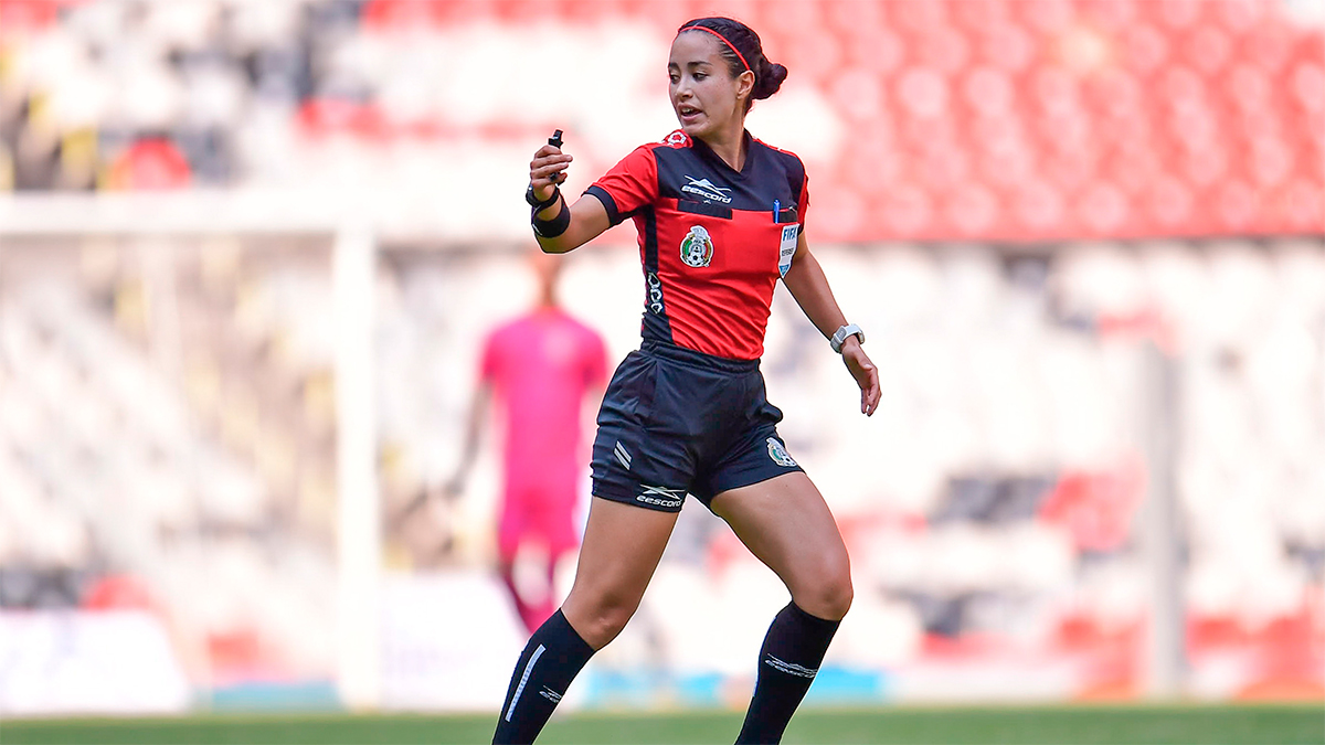 La mexicana Katia Itzel García nominada a mejor árbitra del mundo por la IFFHS