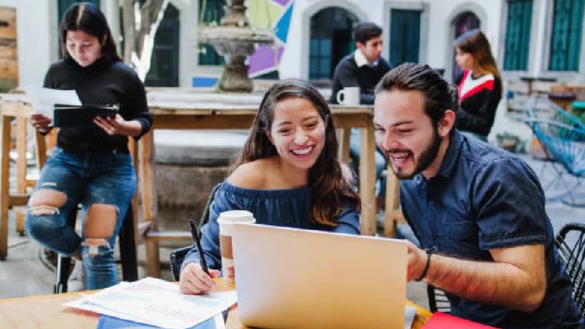 El internet ya es de los materiales más leídos en México: 6 de cada 10 lectores consumen blogs, foros o sitios web