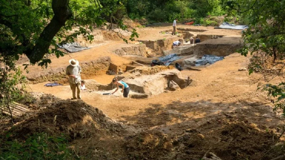 Descubren en Inglaterra la evidencia más antigua del uso deliberado del fuego por humanos