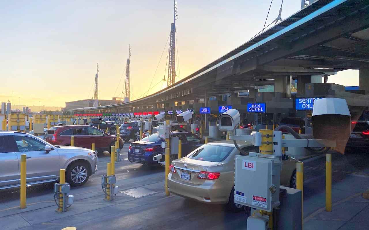 Estados Unidos triplica incentivo para migrantes que opten por la autodeportación voluntaria