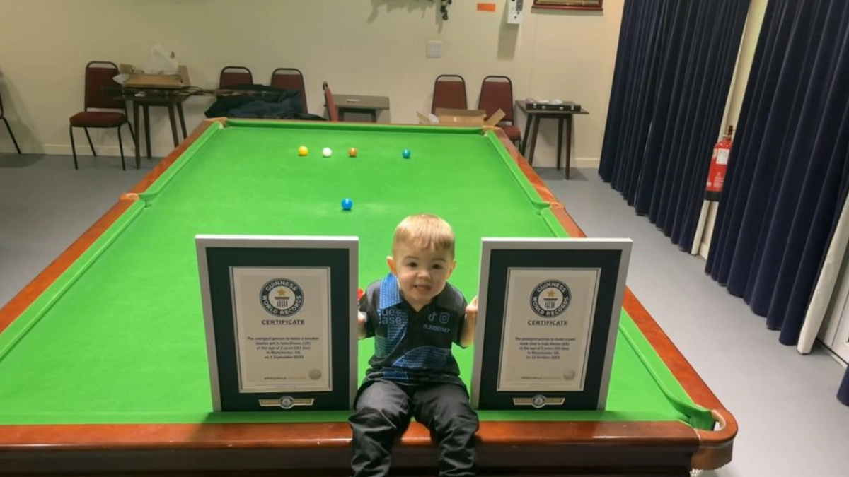 Con apenas tres años, niño británico entra al Guinness por hazañas en el billar