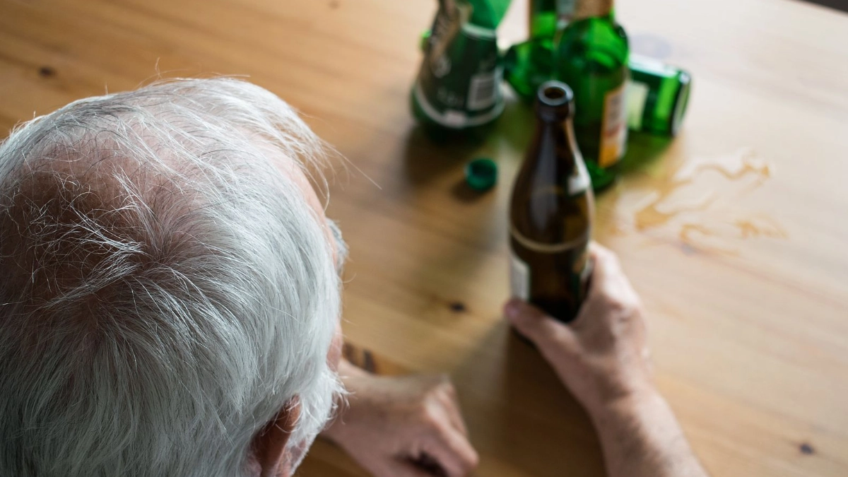 Alertan sobre daños del alcohol en la memoria: especialistas advierten efectos permanentes en el cerebro