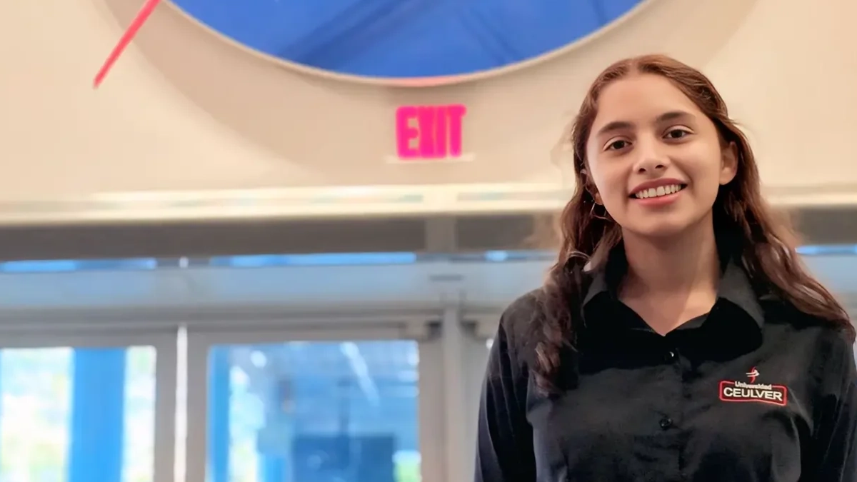 Estudiante veracruzana hace historia al ganar la Medalla Mundial de la Educación 2025 en Londres