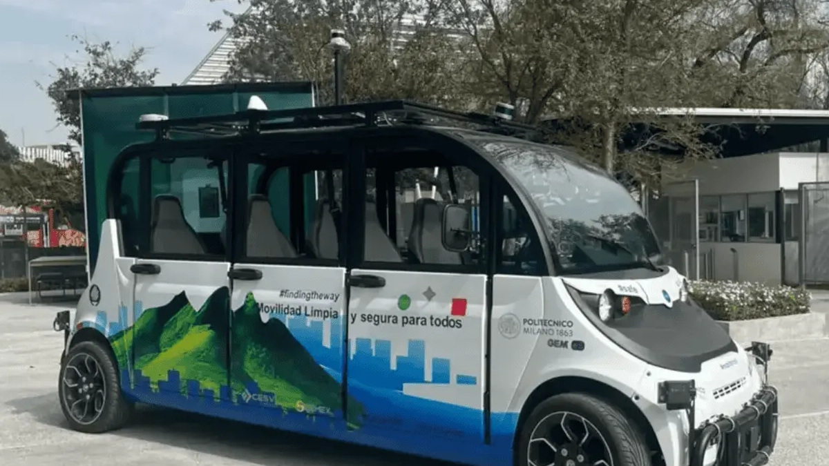 Presentan en Nuevo León el primer vehículo autónomo de uso público en América Latina