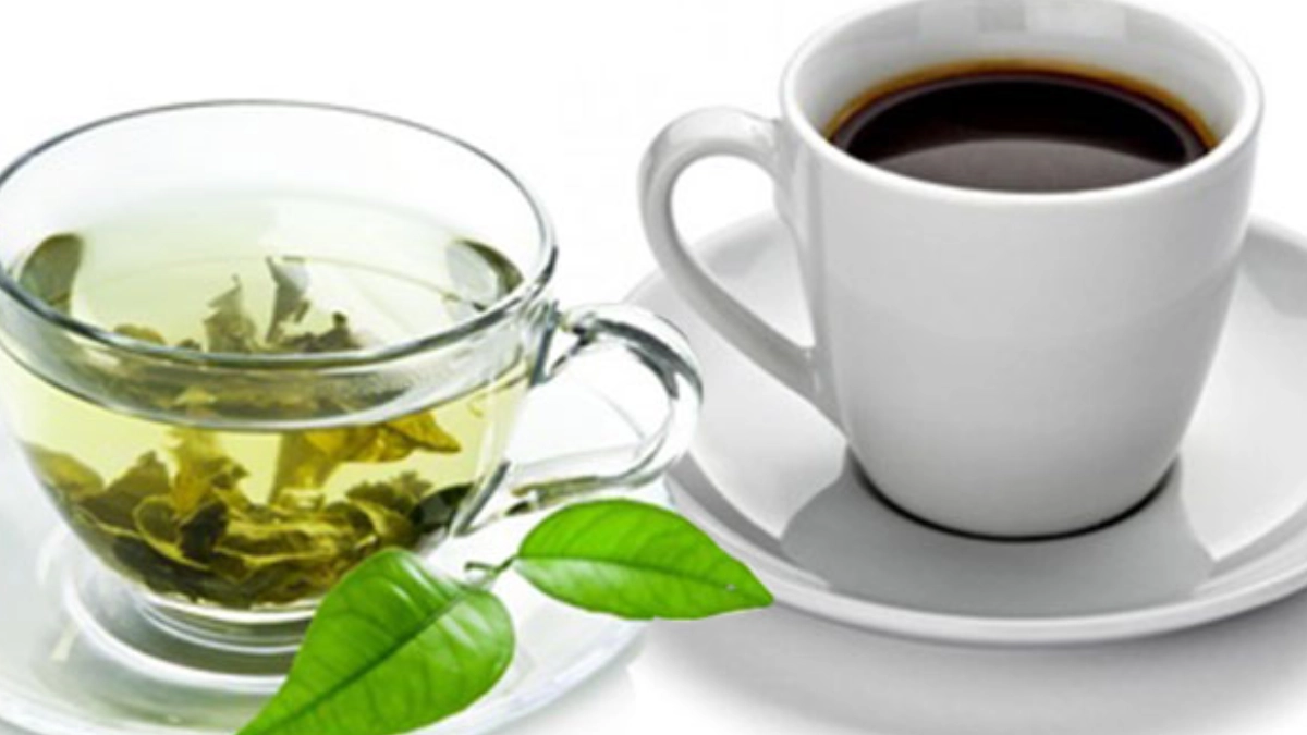 Consumo moderado de café y té se asocia con menor riesgo de demencia, revela estudio en JAMA