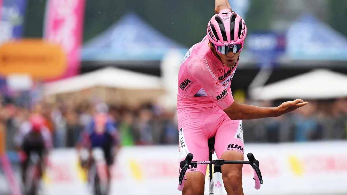 Isaac del Toro asciende al segundo lugar del ranking mundial de ciclismo tras conquistar el UAE Tour 2026