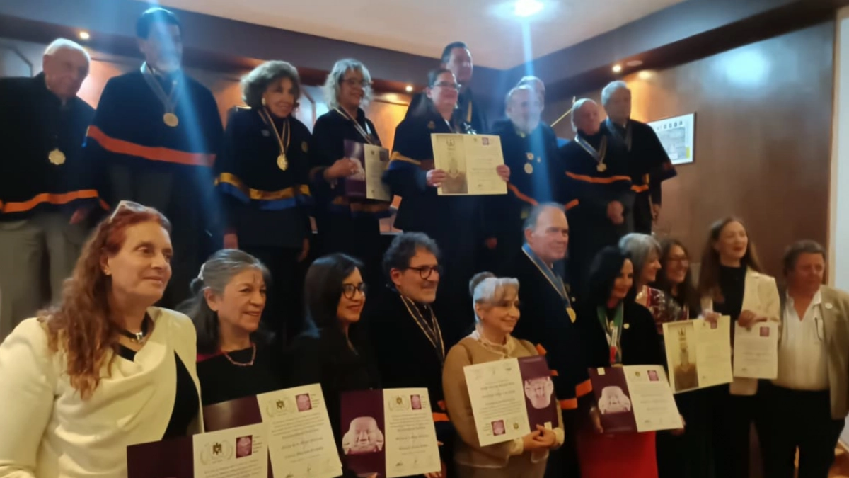 Reconocen a mujeres destacadas con el Premio “Reina Roja de Palenque” en la UNAM