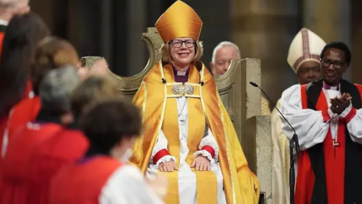 Sarah Mullally hace historia como la primera mujer arzobispa de Canterbury