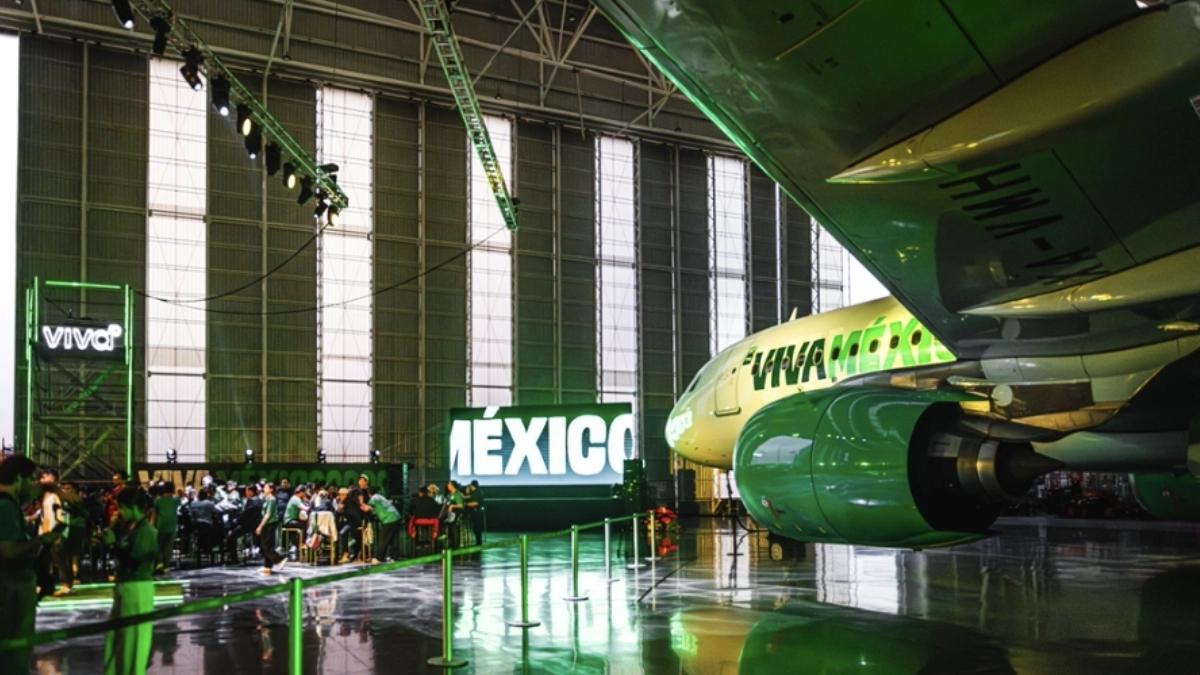 Viva presenta avión temático de la Selección Mexicana rumbo al Mundial