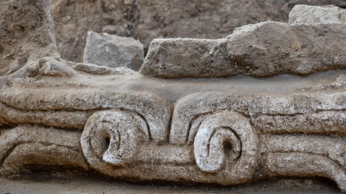 Hallan altorrelieves prehispánicos en Tlaxcala que revelan red de poder en el Epiclásico