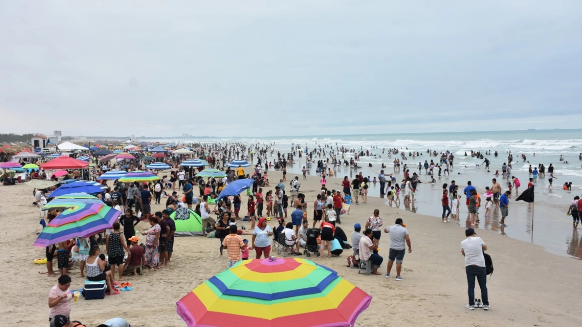 México prevé más de 4 millones de turistas en Semana Santa; alertan por fraudes vacacionales