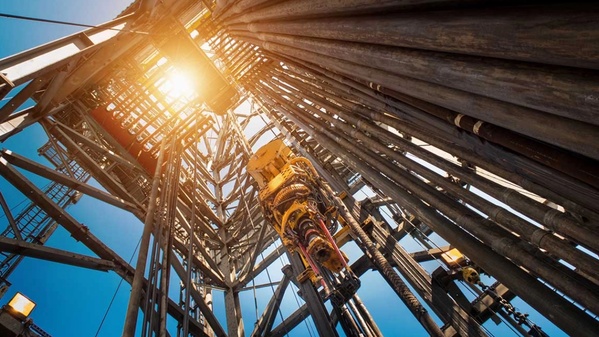 Greenpeace pide a Sheinbaum descartar el fracking y reabre debate energético en México