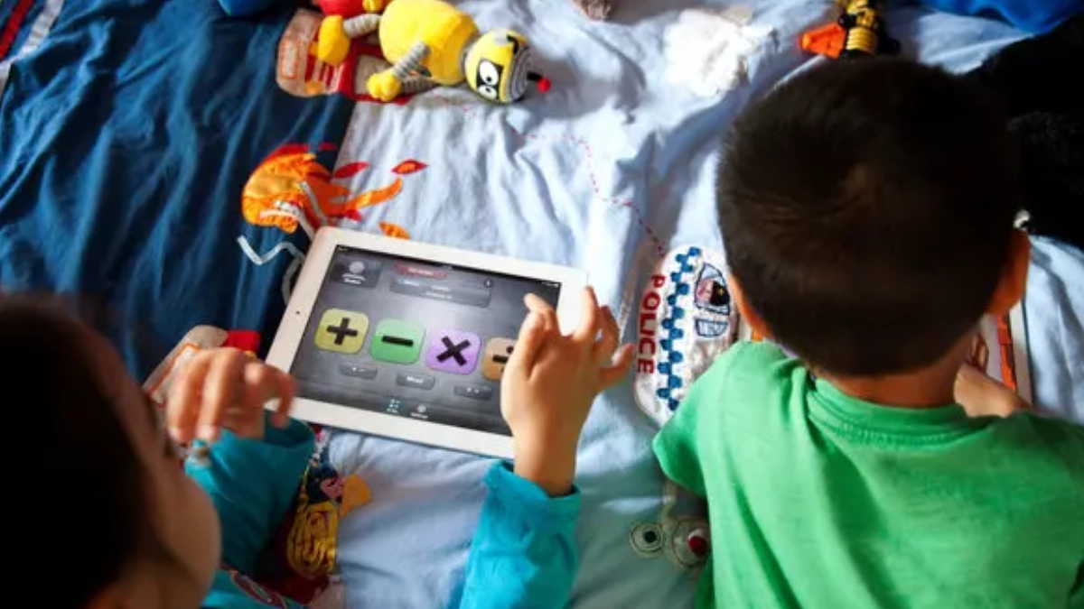 Pantallas sin supervisión afectan lenguaje y conducta en preescolares, advierte estudio