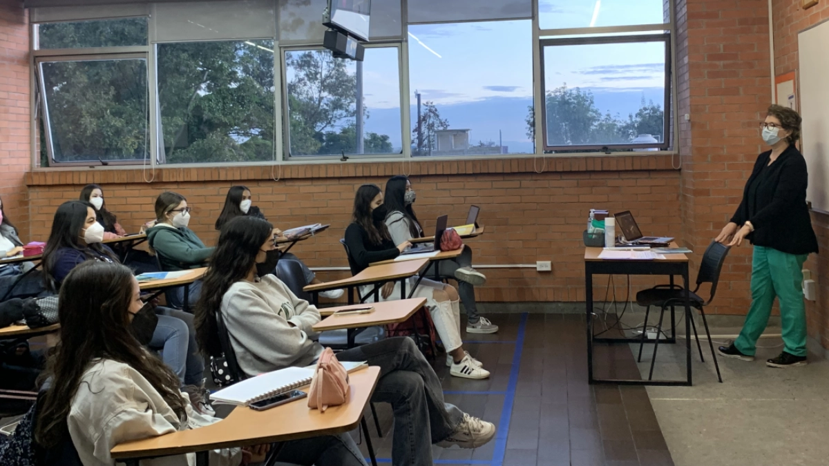 Cae compromiso escolar en México: sólo 34% de alumnos se mantiene motivado al terminar la preparatoria