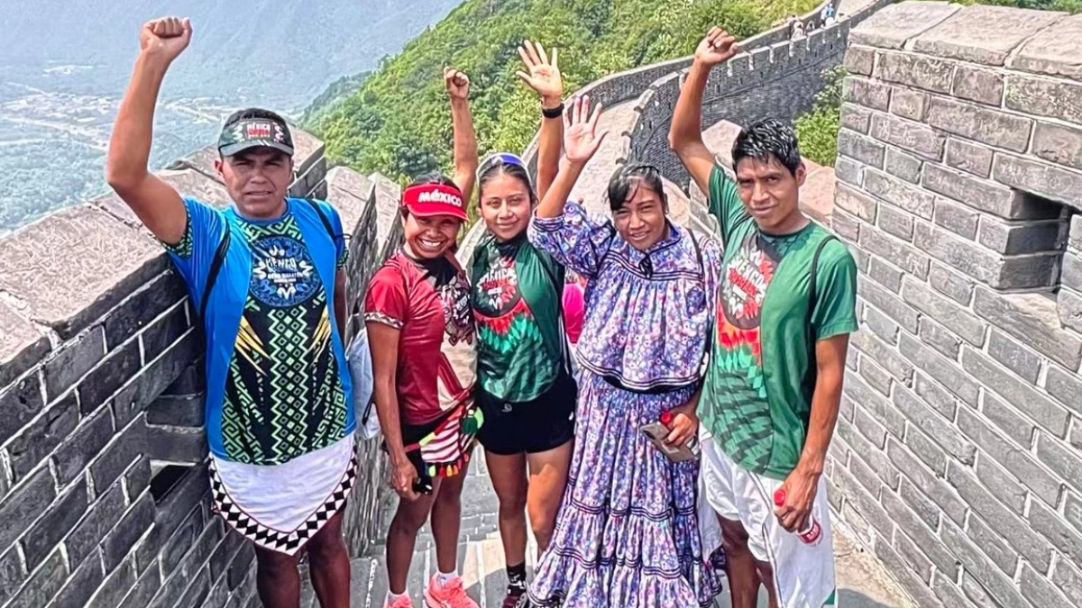 Atletas indígenas mexicanos conquistan la Muralla China y hacen historia con cinco medallas